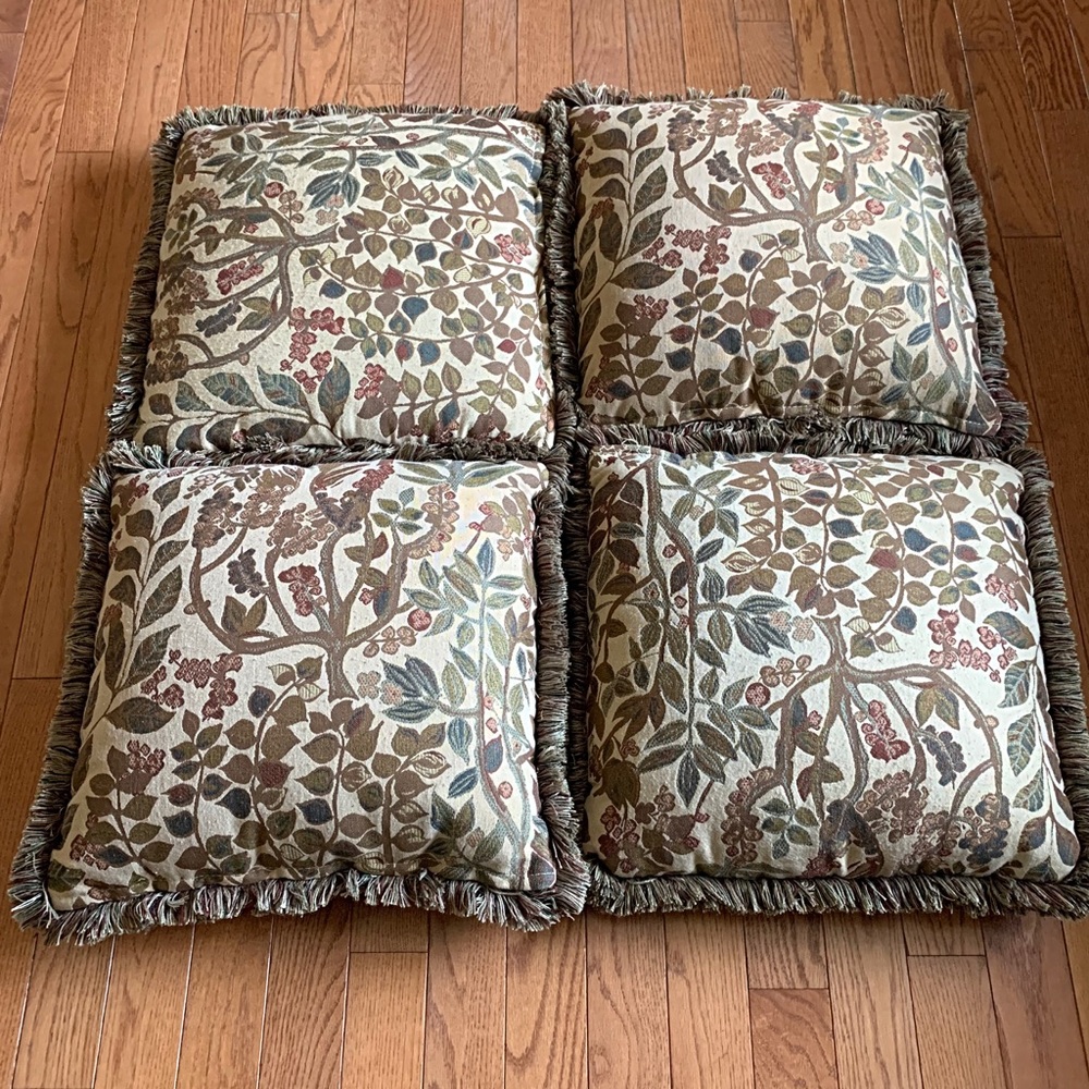 4 {Thomasville} Throw Pillows